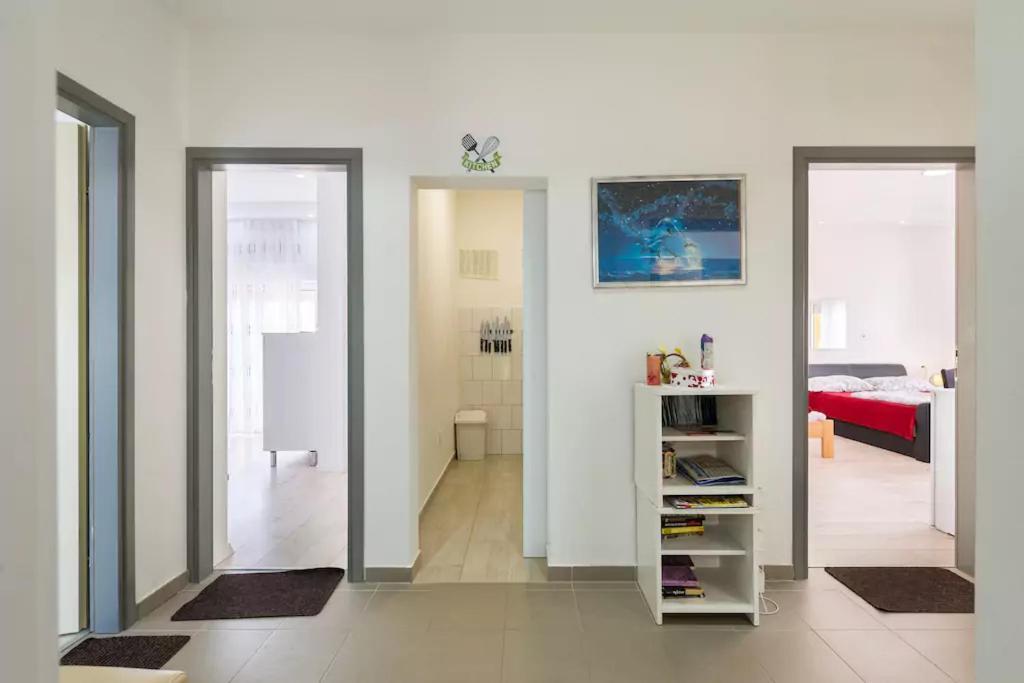Super Horizont -free Parking And Jaccuzzi Guest house