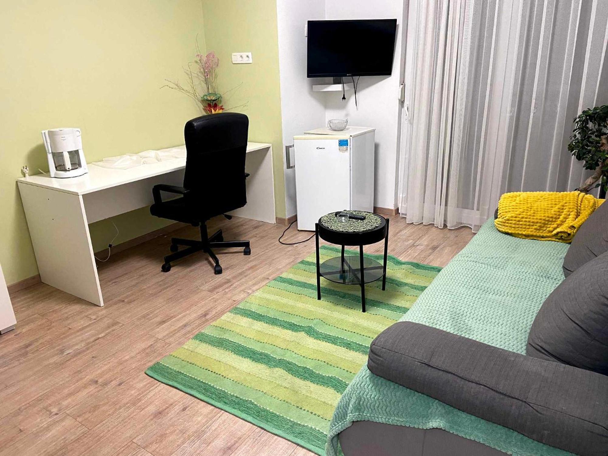 Super Horizont -free Parking And Jaccuzzi Guest house 3*