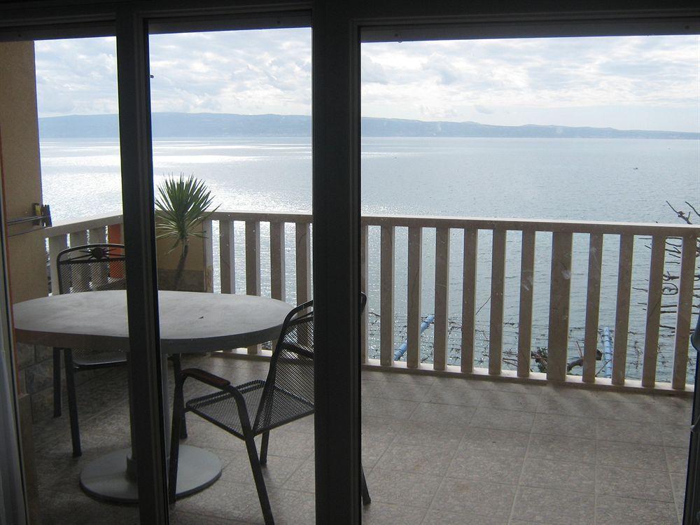 Super Horizont -free Parking And Jaccuzzi Guest house